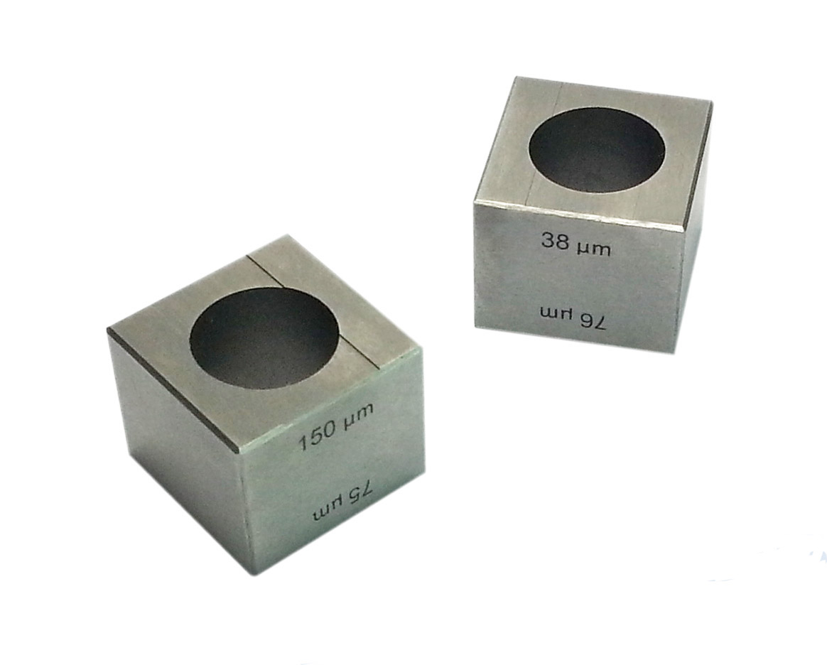 Cube applicator