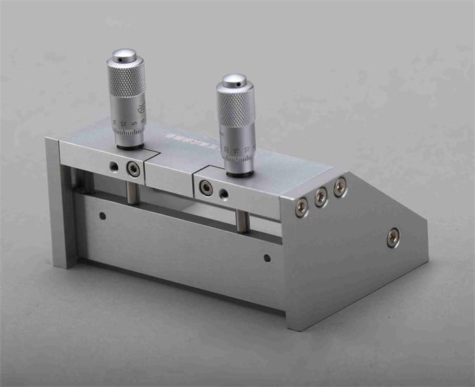 Adjustable applicator